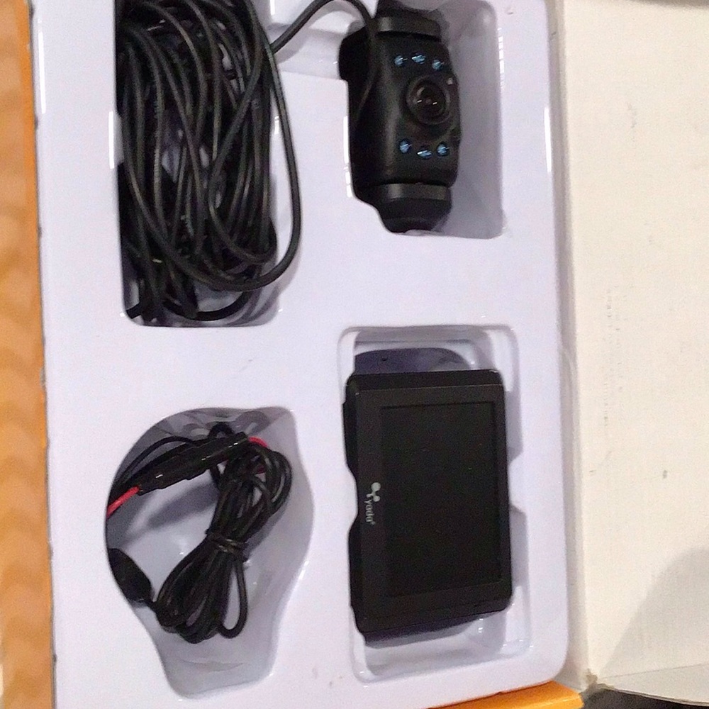 Yada Backup Camera Kit with 3.5 in display.